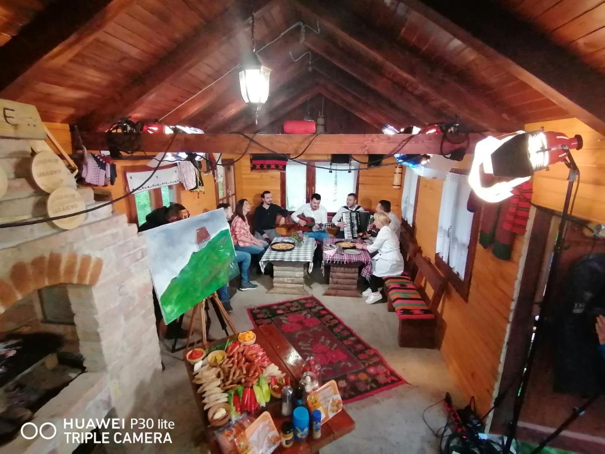 Guesthouse Letnja Basta Gornji Lukomir Extérieur photo