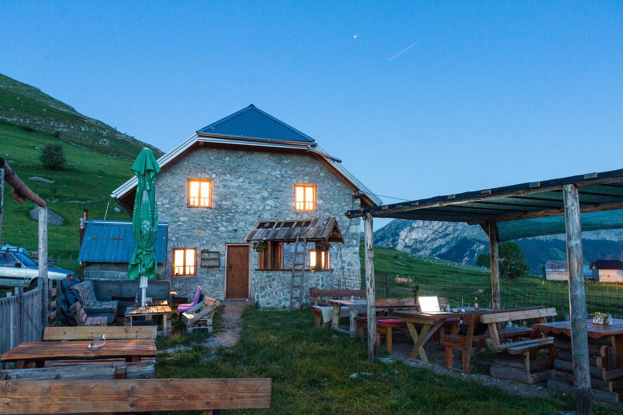 Guesthouse Letnja Basta Gornji Lukomir Extérieur photo